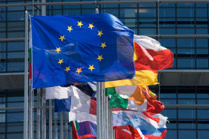 Markets unfazed by Greek referendum