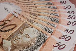 Emerging markets local currency bond ETFs get a boost from Brazil